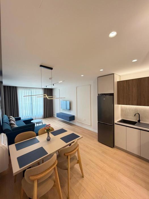 Nene Tereza Airport Apartment 4th - Oljan