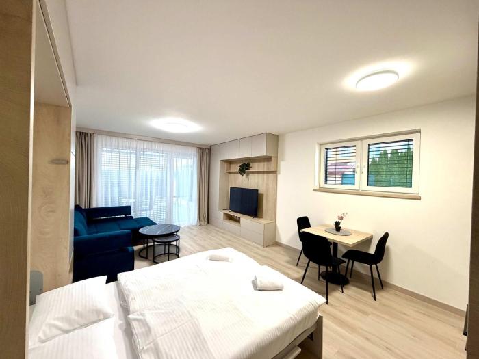 Brand new Studio with terrace and free parking