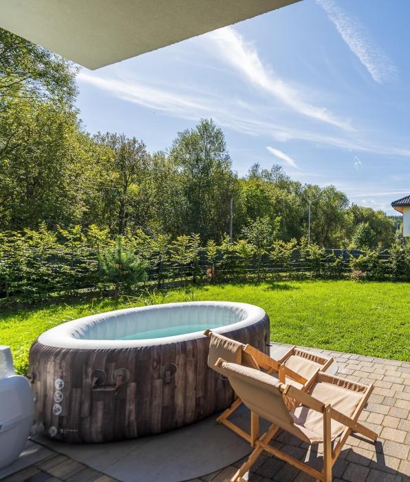 Apartament Słoneczna Sosnówka z sezonowym jacuzzi