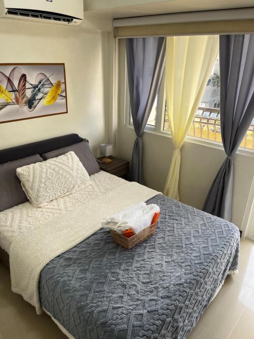 Walking Distance To MOA, Parqal, Events