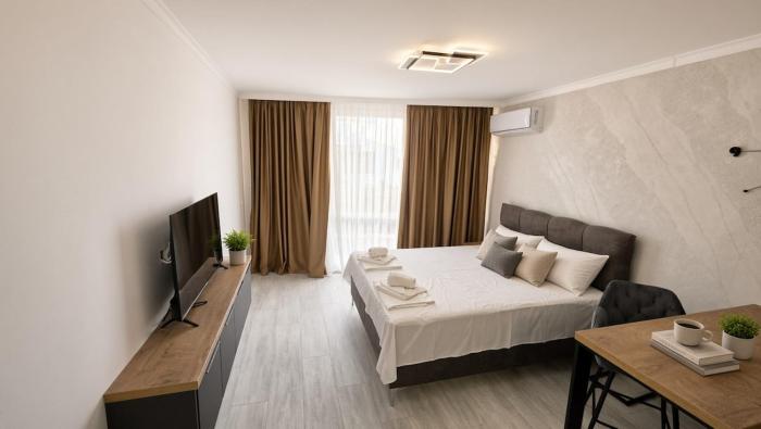 Stilvolles modernes Apartment mit Pool & Balkon
