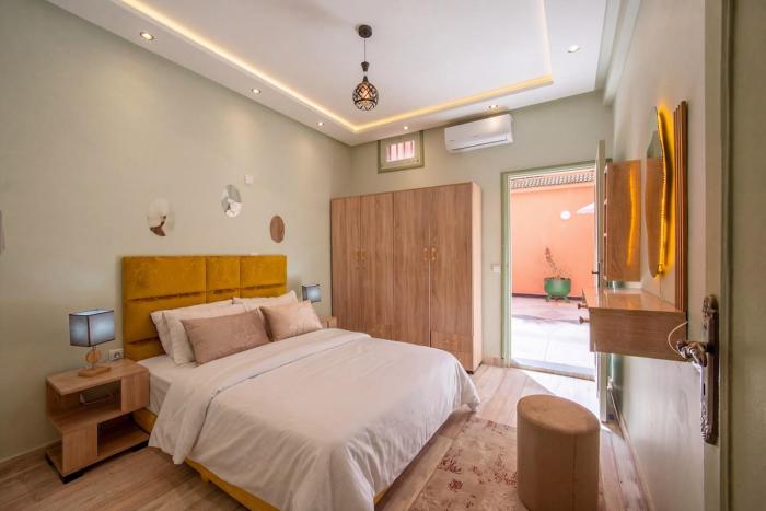 200 m from Majorelle Garden - Terrace - Netflix