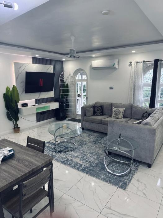 Columbus Heights Ocean Breeze 2BR Sea-View Escape