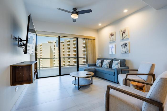 Topaz 701 Oceanfront Luxury Condo at Las Palomas