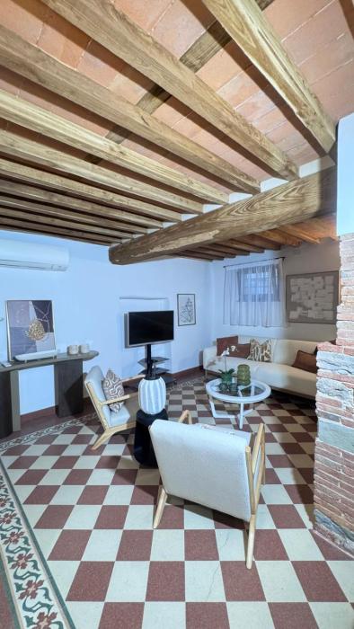 Historic Center Gem with Private Bike Patio & AC