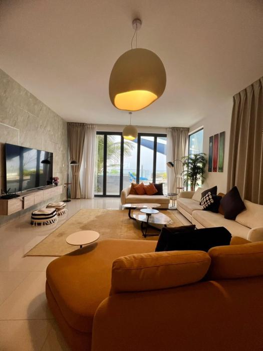 Modern Seaview 4BR Villa with Private Pool and Deck