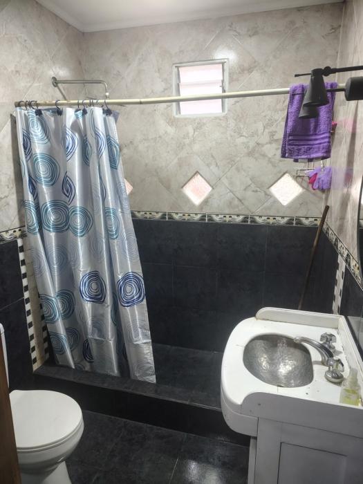 Alquiler de casa de familia, solo para la llegada del papa