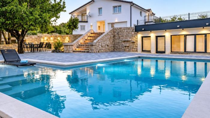 Villa Secret Game by Villas Guide