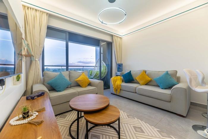 Lavington-one Bedroom, heated pool, gym, scenic views