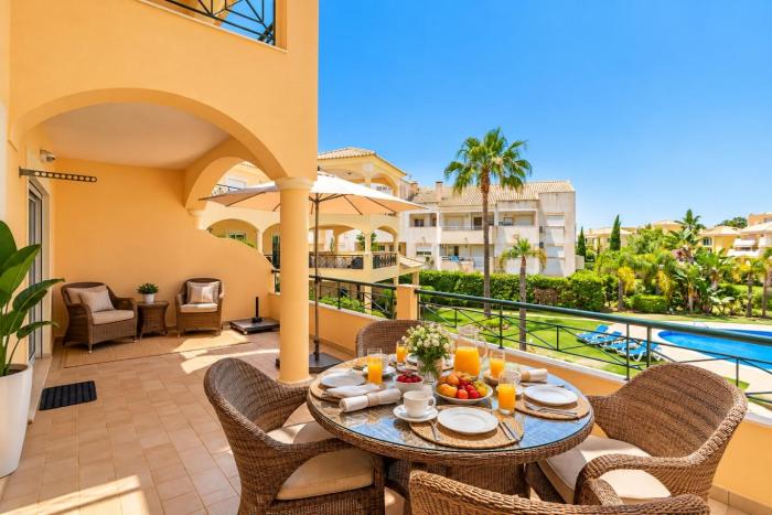 Centralgarve - Modern 2BR Apartment wPool in Vilamoura - Praia Village
