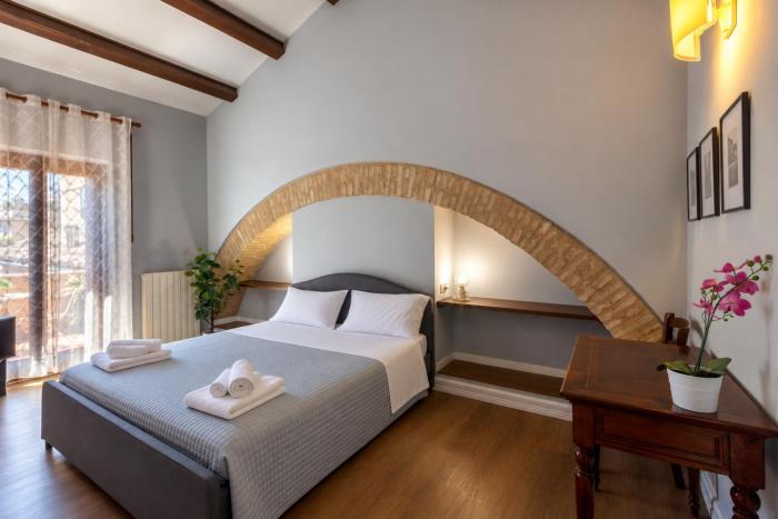 Casa Tosca con balcone vicino parcheggio