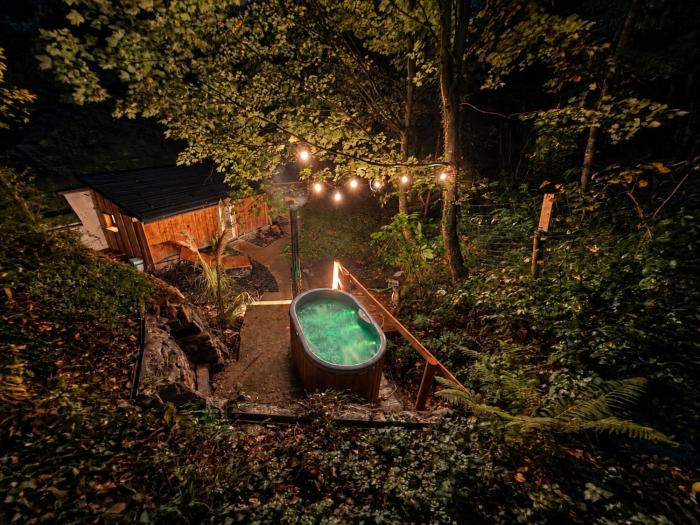 Hidden RAI - Forest Retreat,Hot Tub ,Sauna