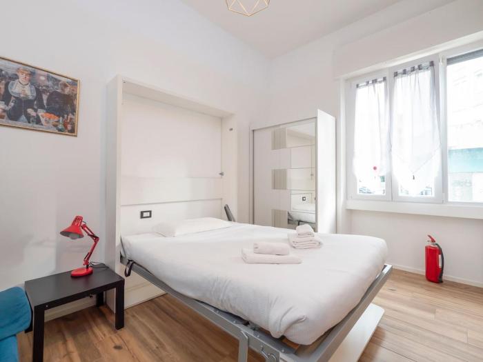 Xenia - Studio apt in Via Filippo Sassetti 31