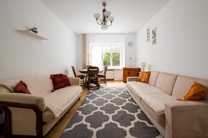 Saska Kępa Standard Apartment by BookingHost