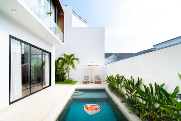 Seaview Rooftop Private 2BR Pool Villa - 3 Minutes Walk to Seseh Beach