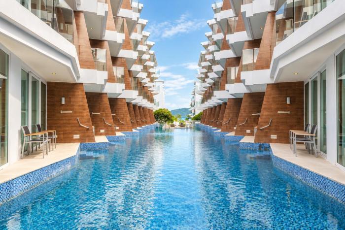 1BR Condo with Sea and Pool View- Beach Front 6406