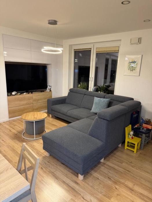 21st Floor City Views - Spacious Flat