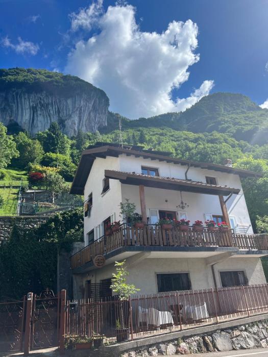 Chalet Berg- Family Guest House