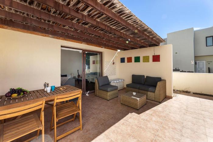 Sunny Lanzarote Home with Rooftop Terrace & BBQ