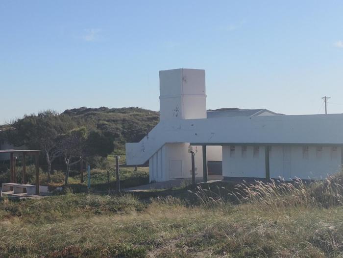 ACANTILADOS DEL LOBO HOSTEL Y CAMPINg