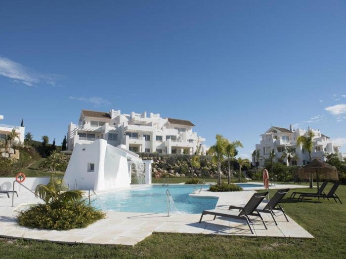 Charming 2-Bedroom Lagoon Apartment
