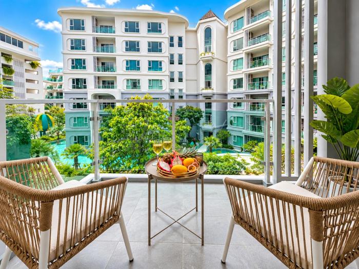 Title Serenity 2-Bedroom Suite with Balcony by TVC SRE3707