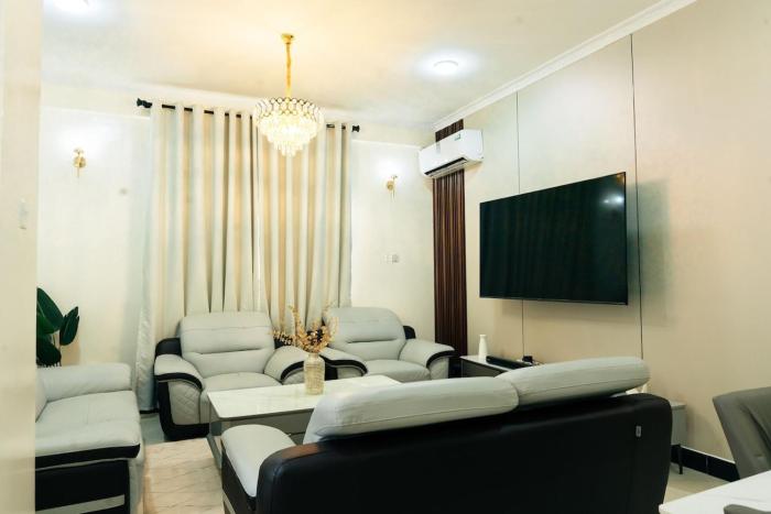 Luxury 3BR Mikocheni Apt Generator and Parking