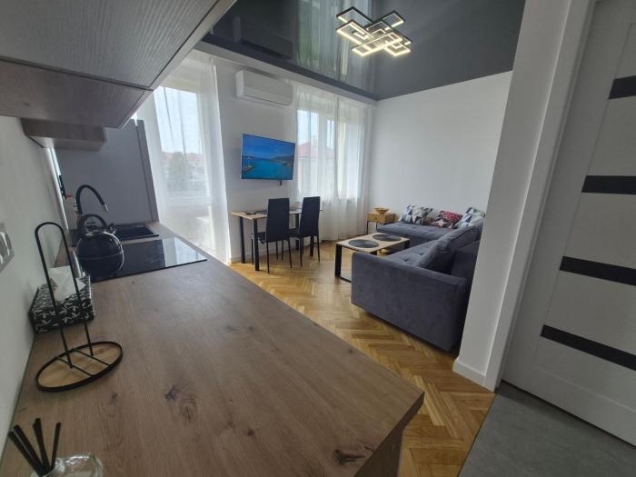 Apartbia