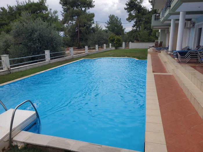 Adonis Villa