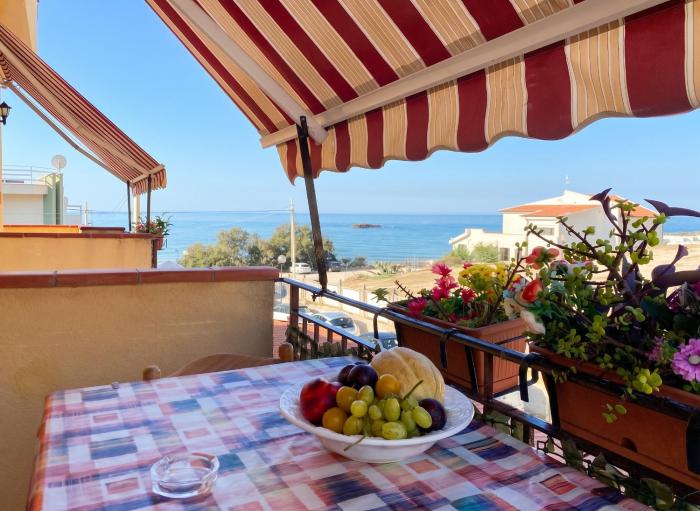 Apartment with Sea View, Lido Rossello