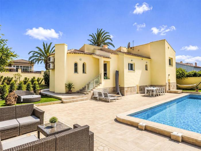 Holiday Home Casa Velazquez -Ferienhaus mit privatem Pool by Interhome