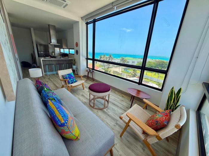 Acogedor apartamento con vista al mar, cerca a playas y jacuzzi