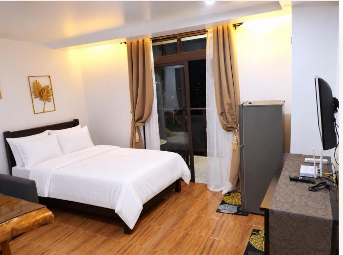 UNIT 3F-18 MEGATOWER RESIDENCES III
