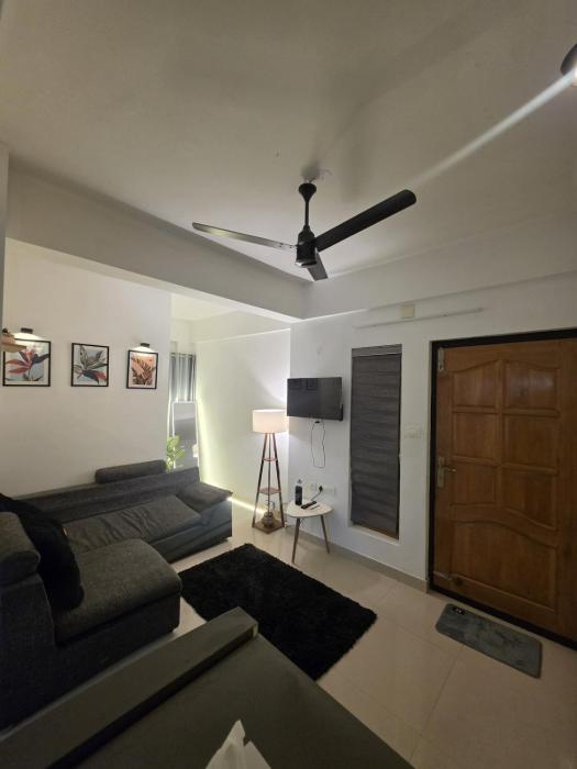 Cozy 2BHK Near Lulu Mall & Amrita Hospital