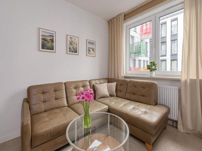 Large Flat with Courtyard
