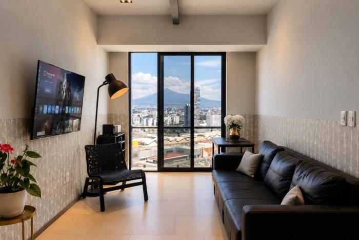 APT21 Puebla - Volcano, Ferris Wheel & City Views in Torres Boudica