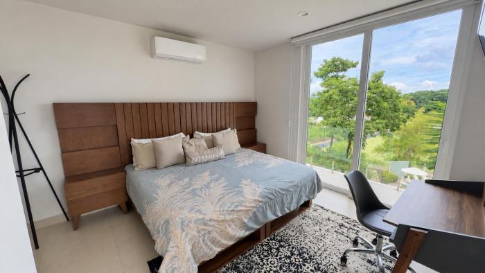 KI Condo E202 - 3 Habitaciones en el Corazón de la Bahía - Alberca, Billar