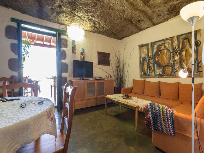 Artenara Retreat with Hot Tub