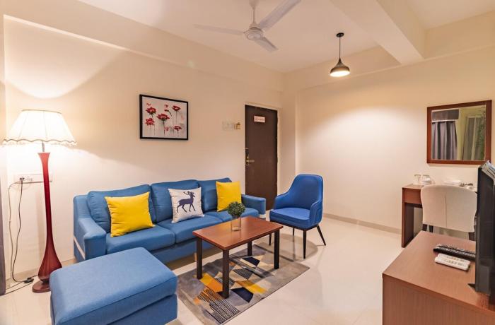 Jacuzzi suite near the beach, Charvi