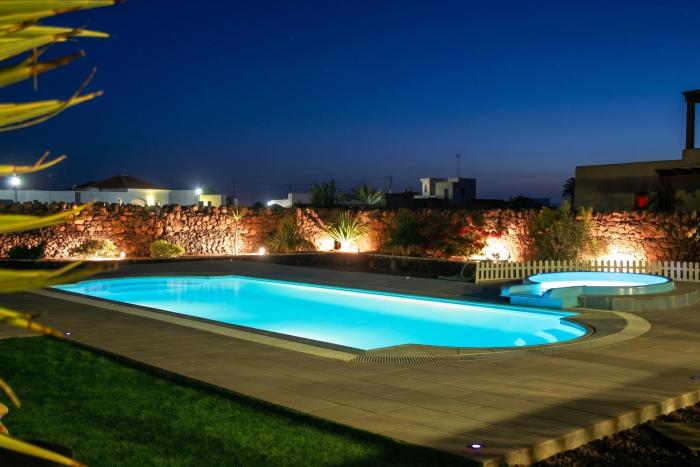 Charming Villa with Sea View in El Roque, Private Pool