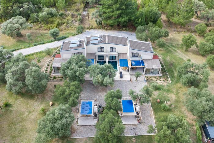 Elaida suites