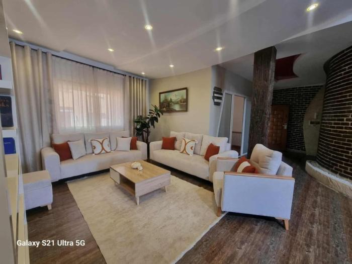 Spacious, well-lit modern apartment