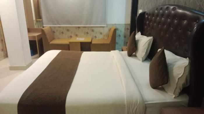 Hotel G K Group Of Hotels By Elysian Near IGI Airport