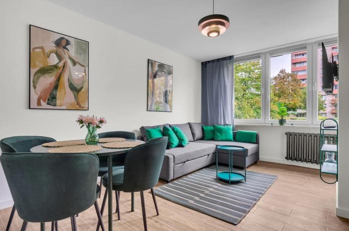 The Emerald Apartment Metro Brodno