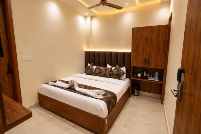 Hotel Amrit Gold - 3 Minute Walk from Golden Temple