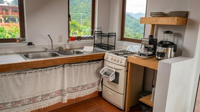 Valle de Bravo apartment with lake view and terrace
