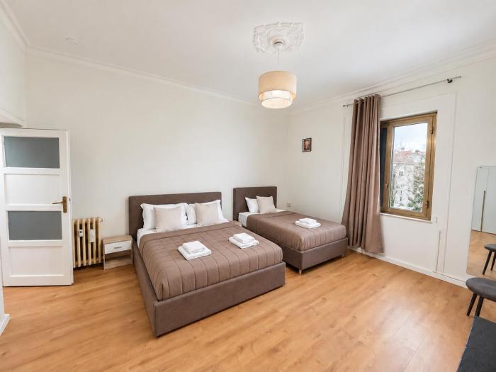 Elegant Apartment in Rome - near Jonio Metro Station