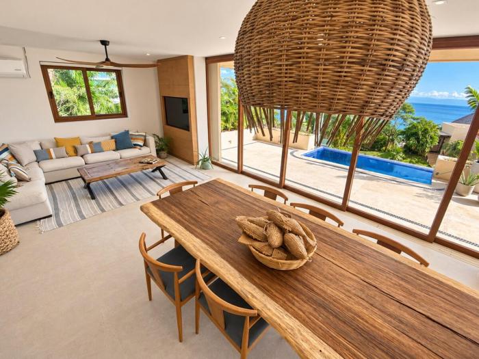 Ocean View, Private Pool, Beach walk, 4 bedrooms