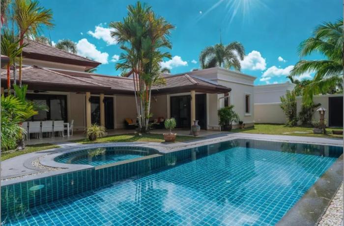 Luxury 4BR Villa 5 Private Pool Jacuzzi