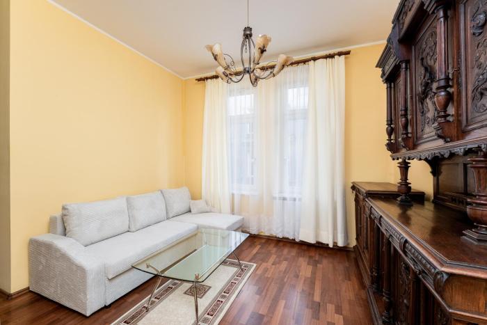 Kraszewskiego Riverside Apartment by BookingHost
